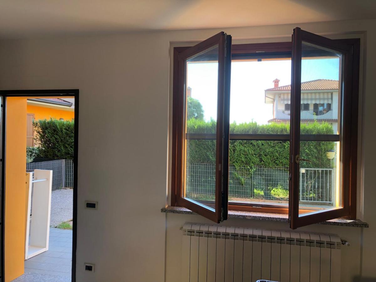Trilocale in villetta piano terra indipendente Osio Sotto Esterno foto